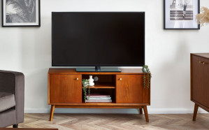 julian-bowen/low009-lowry-media-unit-roomset-1.jpg